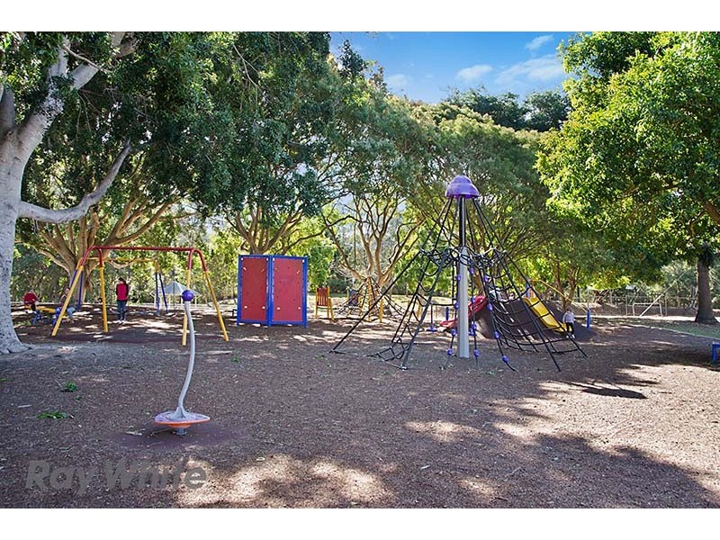 39 Crown Street, Bardon QLD 4065