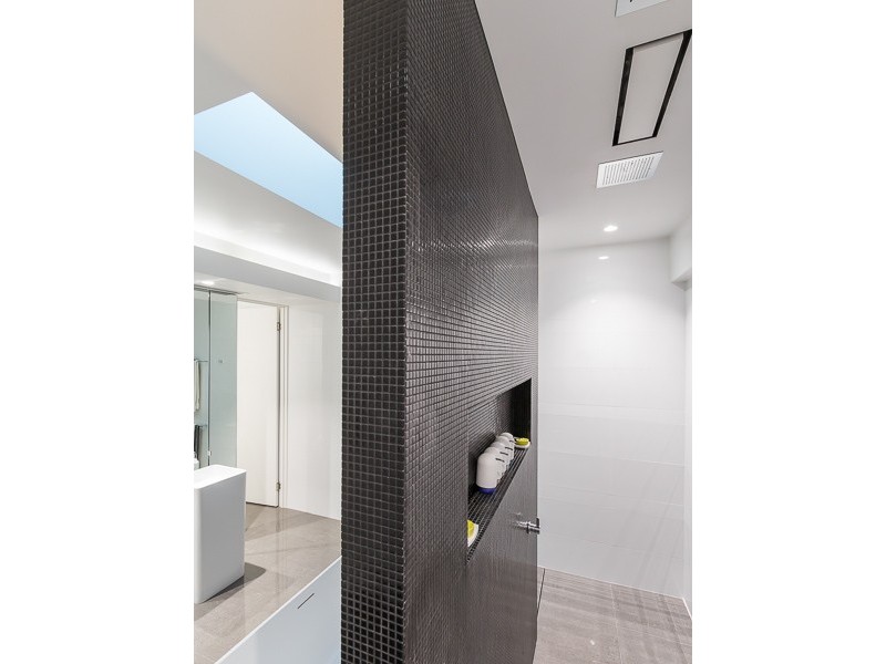 9 Thomas Street, Auchenflower QLD 4066