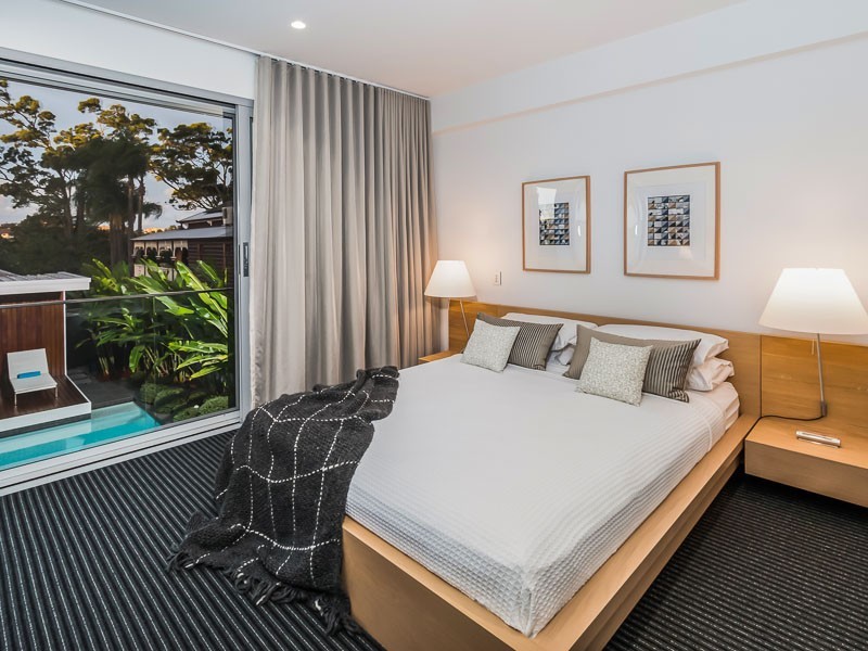 9 Thomas Street, Auchenflower QLD 4066