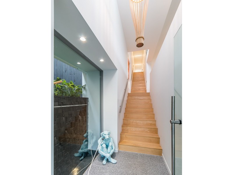 9 Thomas Street, Auchenflower QLD 4066