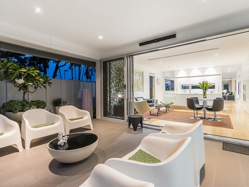 9 Thomas Street, Auchenflower QLD 4066