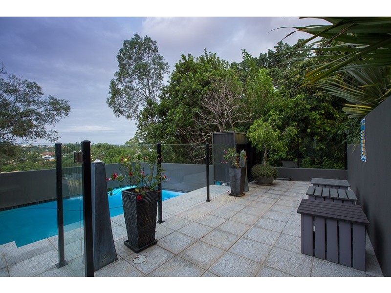 219 Birdwood Tce, Toowong QLD 4066
