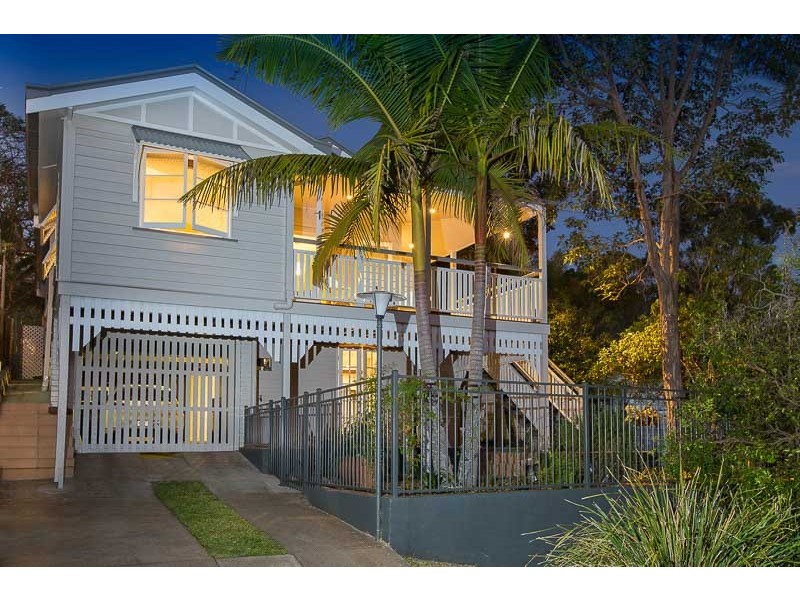 7 Forrester Terrace, Bardon QLD 4065