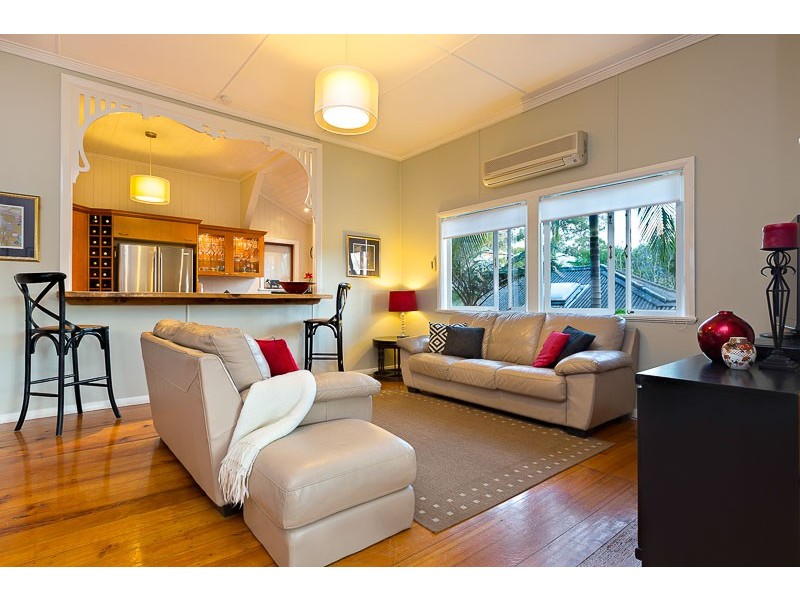 7 Forrester Terrace, Bardon QLD 4065