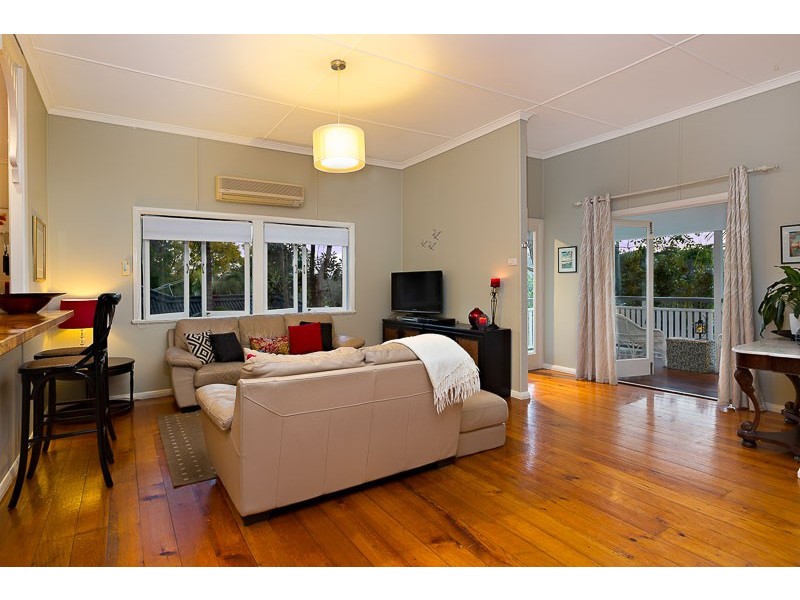 7 Forrester Terrace, Bardon QLD 4065