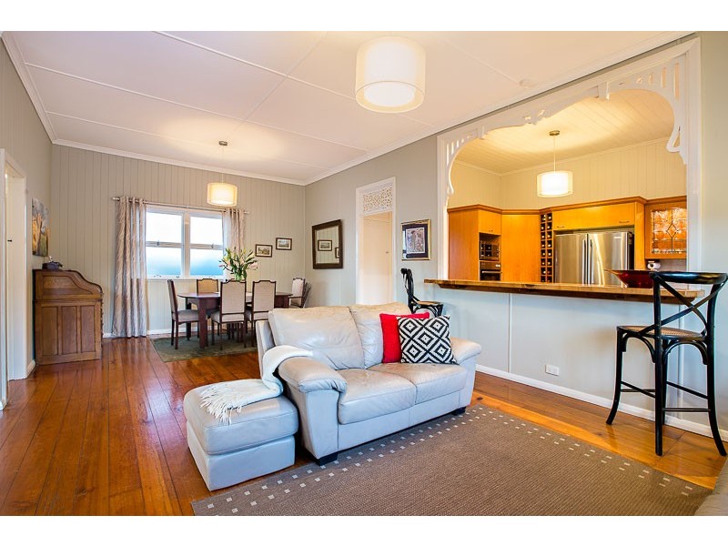 7 Forrester Terrace, Bardon QLD 4065