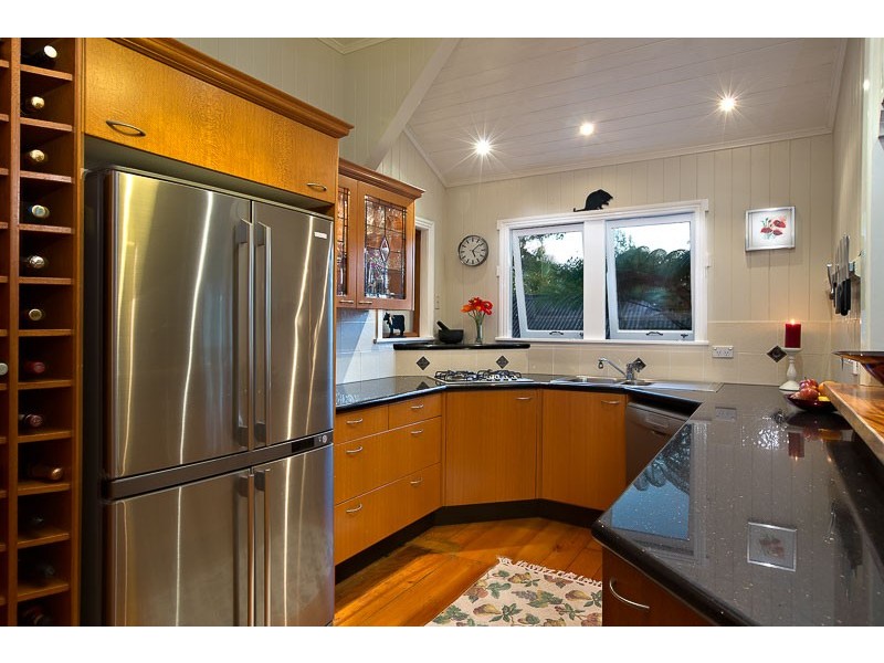 7 Forrester Terrace, Bardon QLD 4065