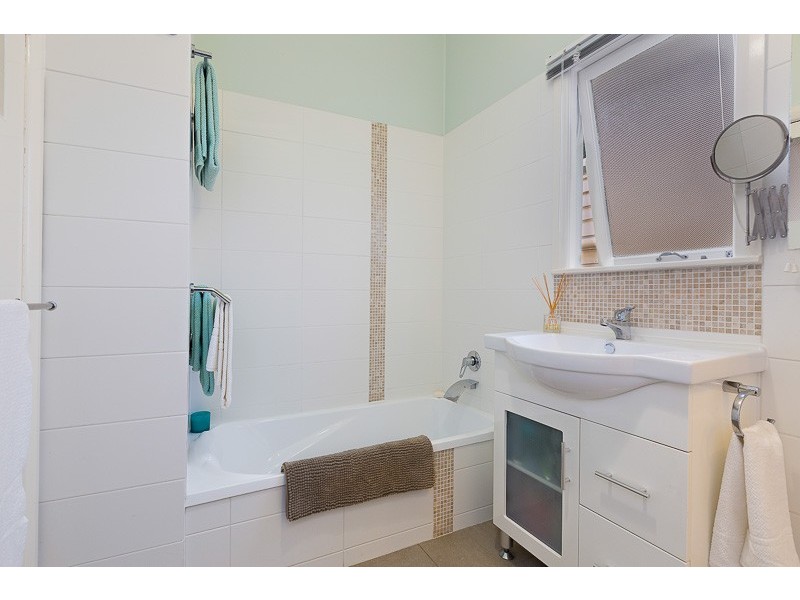 7 Forrester Terrace, Bardon QLD 4065