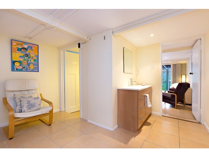 7 Forrester Terrace, Bardon QLD 4065