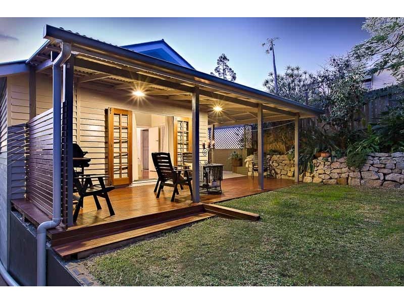 7 Forrester Terrace, Bardon QLD 4065