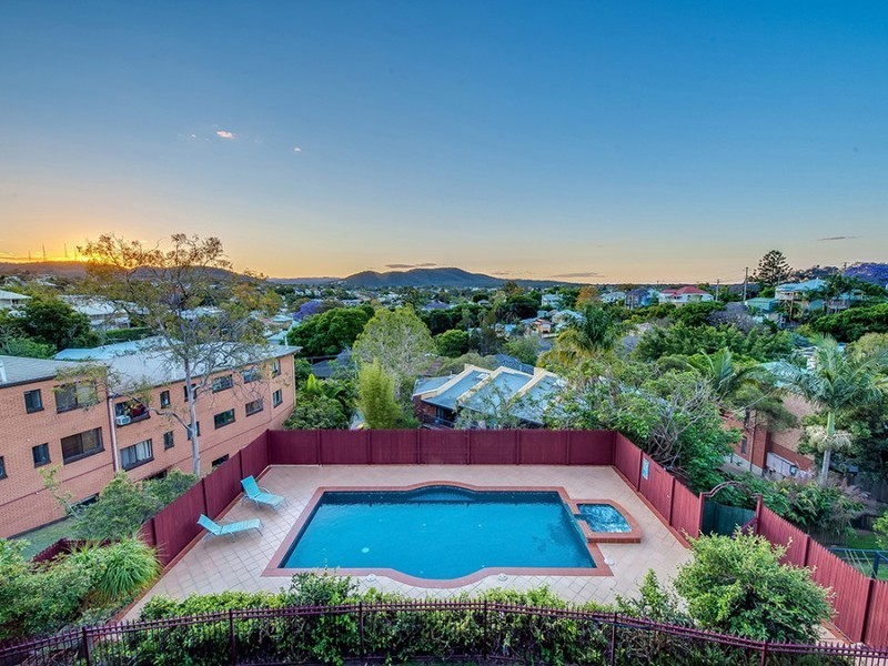 33 Enoggera Terrace, Red Hill QLD 4059