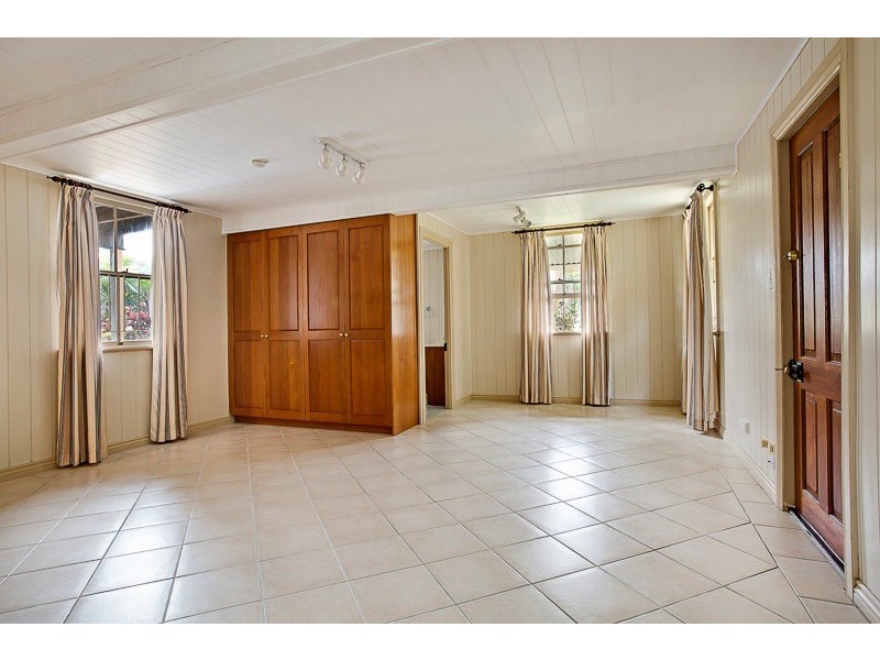 69 Glenrosa Road, Red Hill QLD 4059