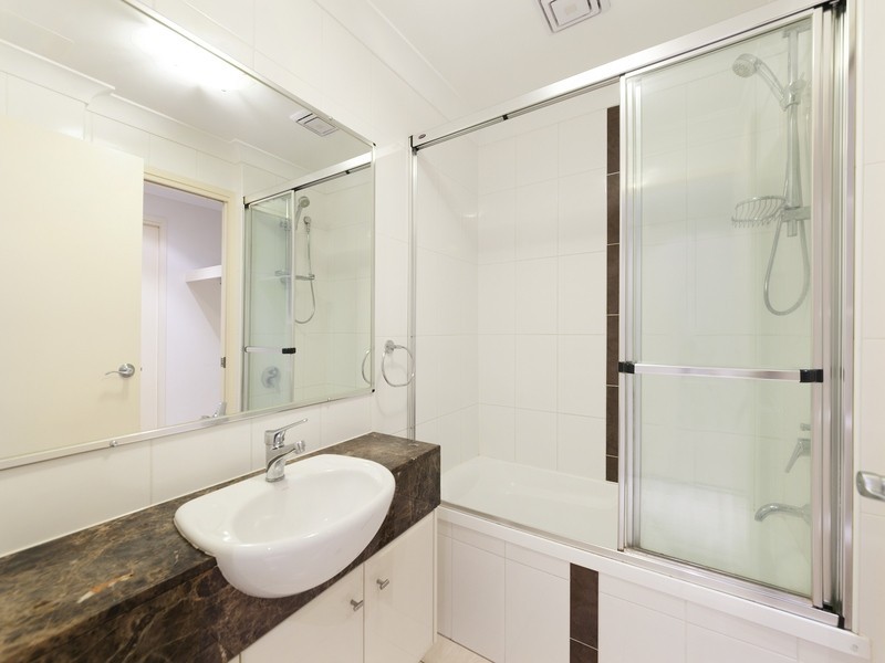 4/7 Challinor Street, Auchenflower QLD 4066