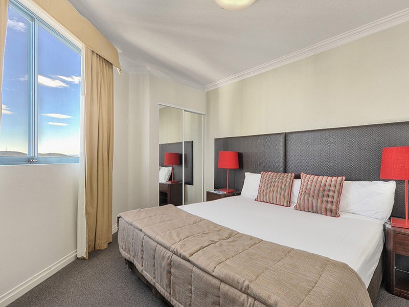 2702-03/570 Queen Street, Brisbane City QLD 4000