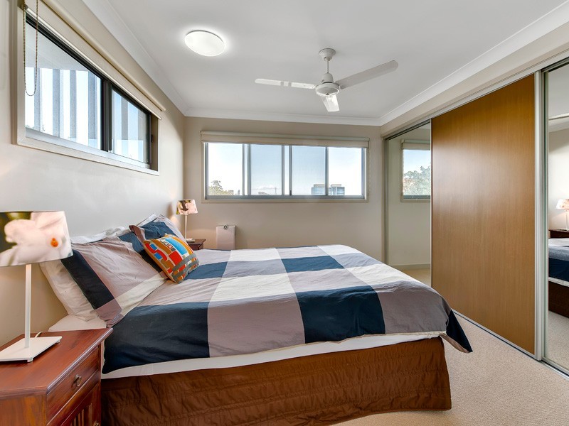 712/8 Hurworth Street, Bowen Hills QLD 4006