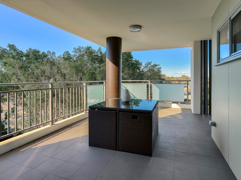 712/8 Hurworth Street, Bowen Hills QLD 4006