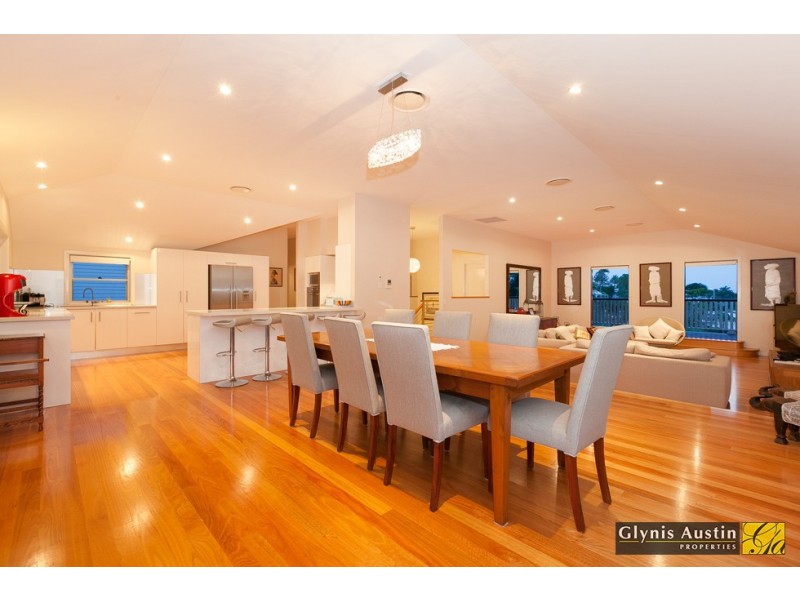 37 Siemon Street, Toowong QLD 4066