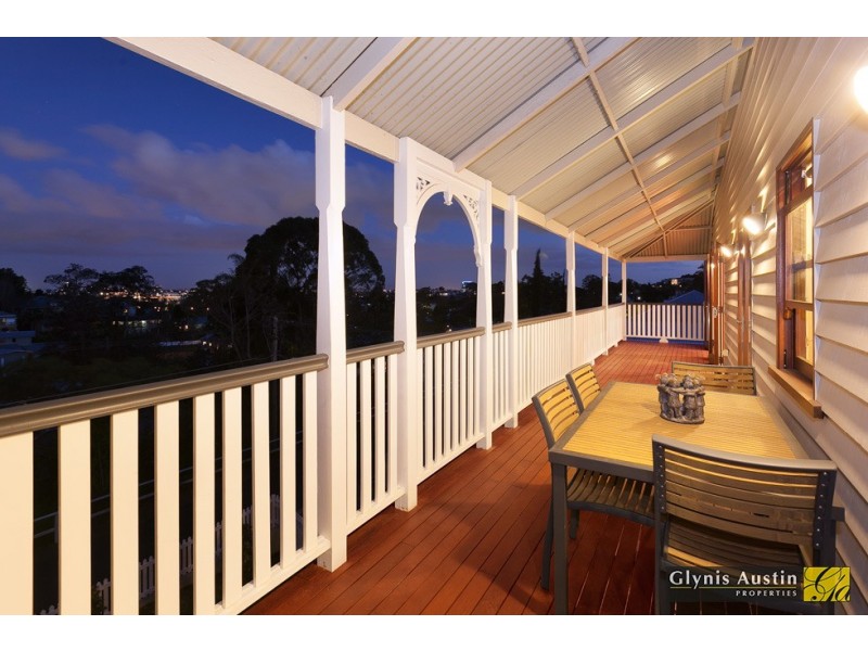 37 Siemon Street, Toowong QLD 4066