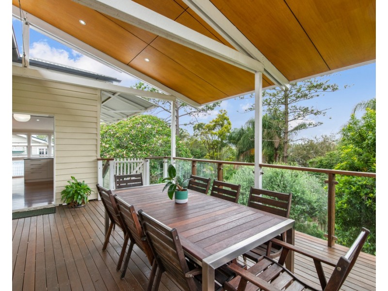 6 Davies Road, Ashgrove QLD 4060