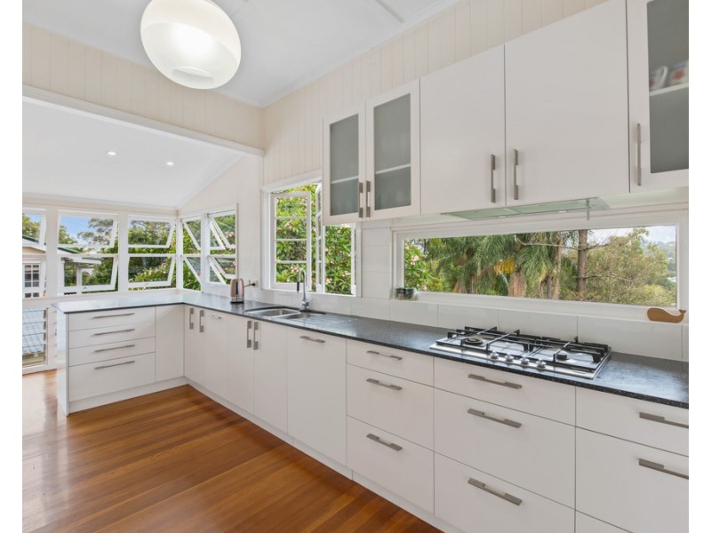 6 Davies Road, Ashgrove QLD 4060