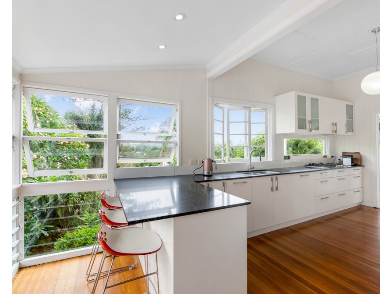 6 Davies Road, Ashgrove QLD 4060