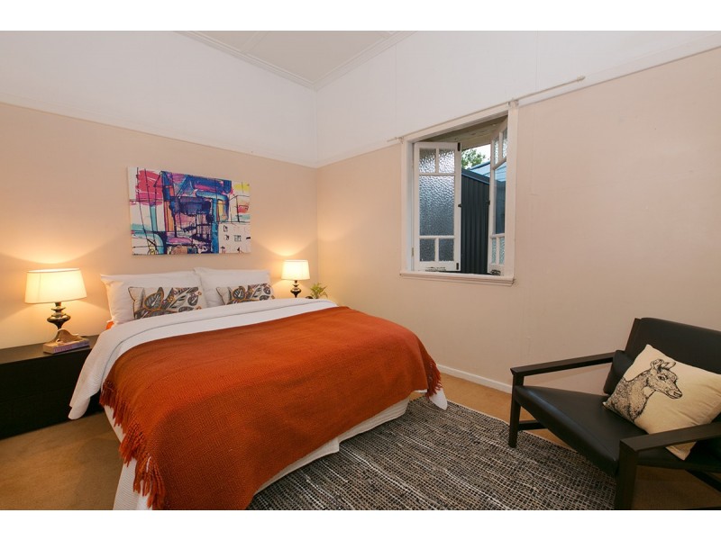 34 Exeter Street, Ashgrove QLD 4060