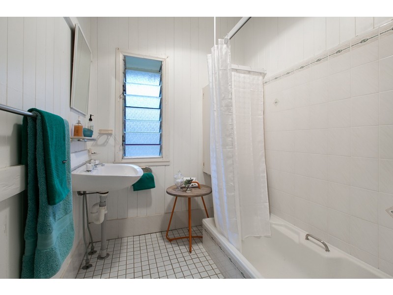 34 Exeter Street, Ashgrove QLD 4060