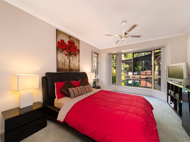 18 Oxford Crescent, Bridgeman Downs QLD 4035