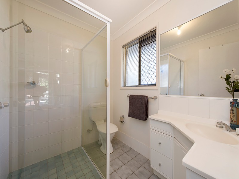 18 Oxford Crescent, Bridgeman Downs QLD 4035