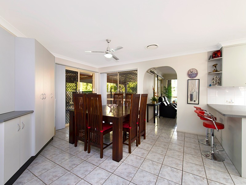 18 Oxford Crescent, Bridgeman Downs QLD 4035