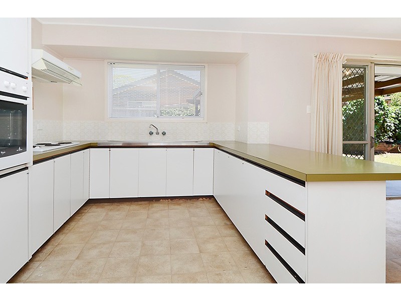 1 Gilloway Court, The Gap QLD 4061