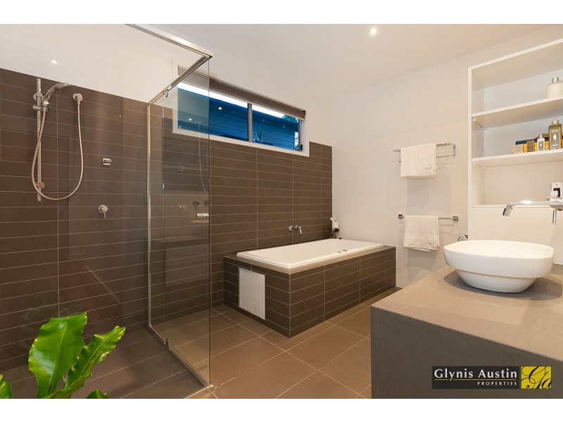 57 Lizzie Street, Bardon QLD 4065