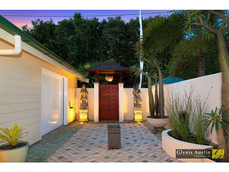 94 Willmington Street, Newmarket QLD 4051