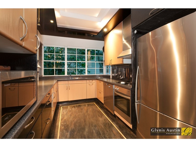 94 Willmington Street, Newmarket QLD 4051