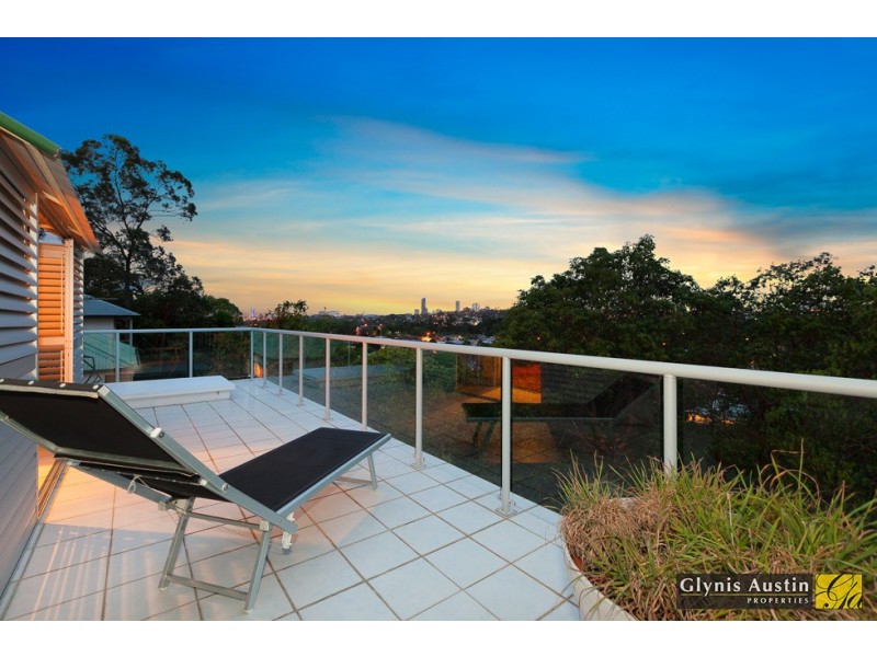 94 Willmington Street, Newmarket QLD 4051