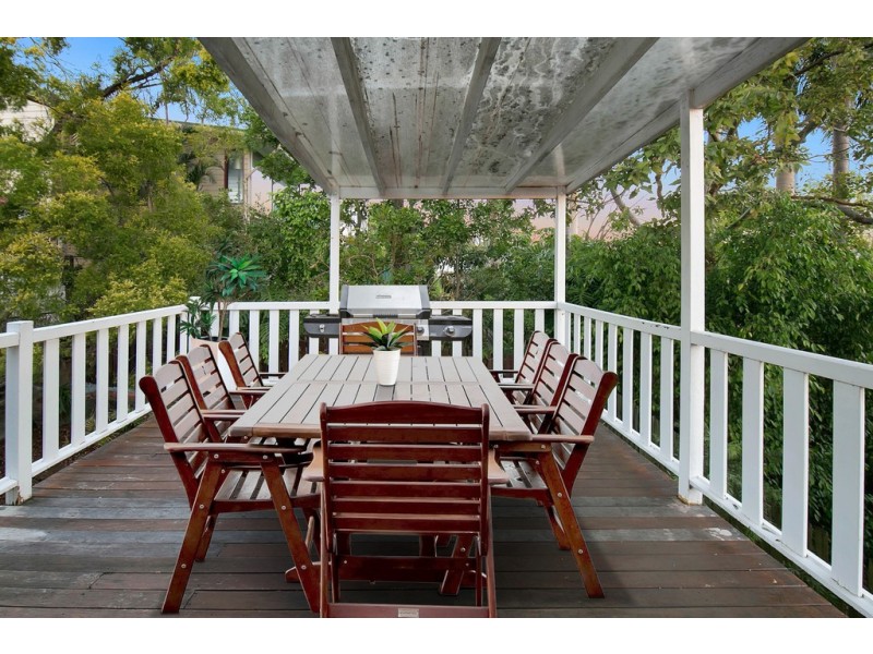 6 Jones Street, Red Hill QLD 4059