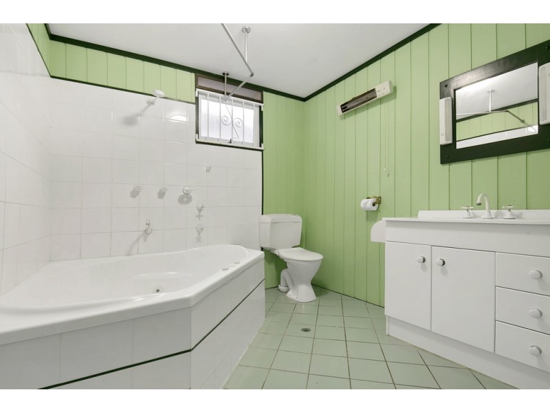 6 Jones Street, Red Hill QLD 4059