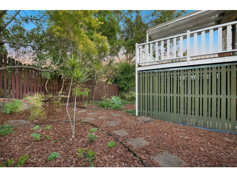 6 Jones Street, Red Hill QLD 4059