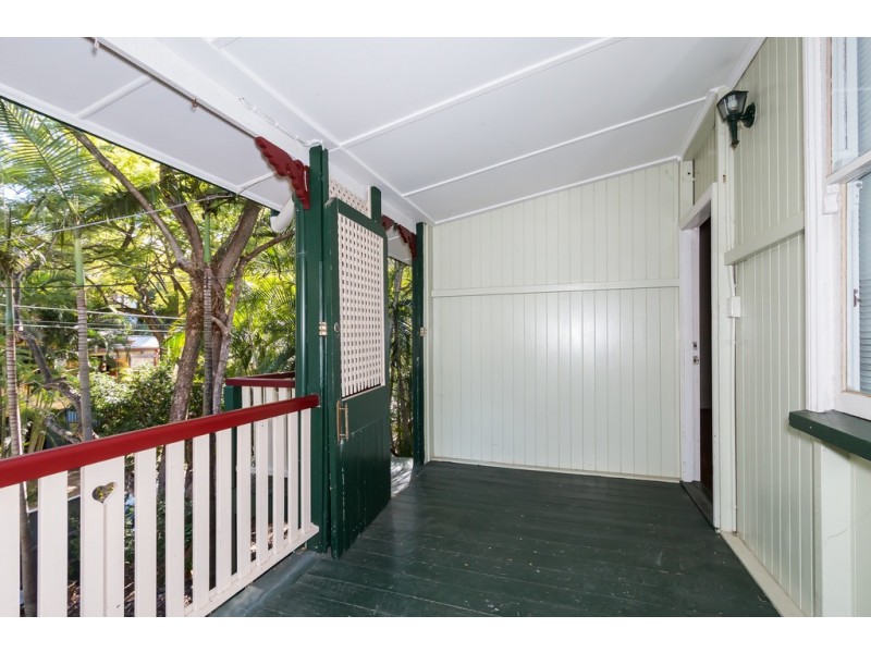 26 Dover Street, Red Hill QLD 4059