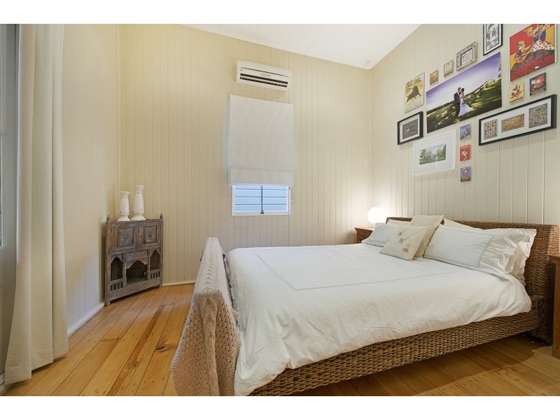 25 Rosalie Street, Bardon QLD 4065