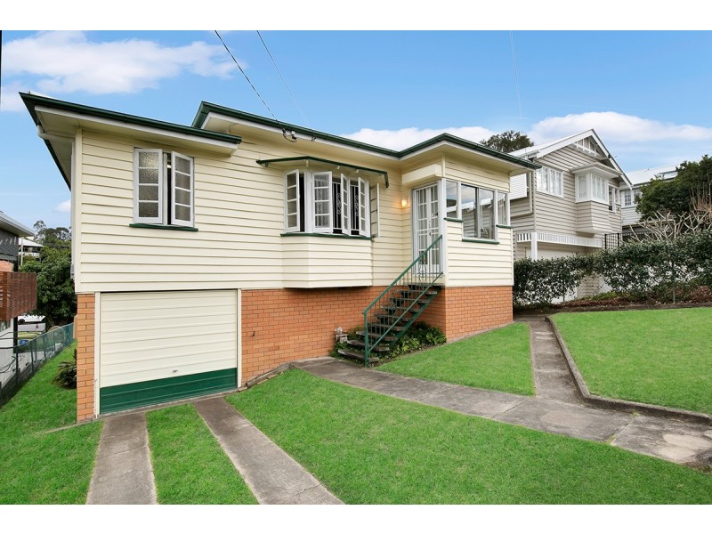 17 Carey Street, Bardon QLD 4065
