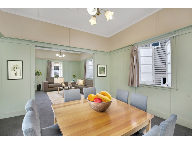 17 Carey Street, Bardon QLD 4065