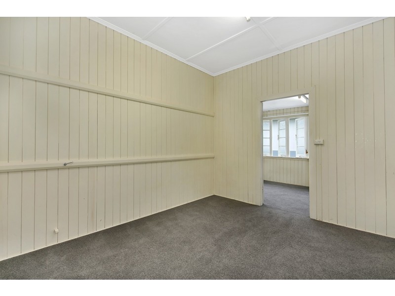 17 Carey Street, Bardon QLD 4065