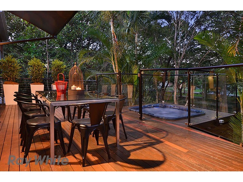 201 Arthur Terrace, Bardon QLD 4065