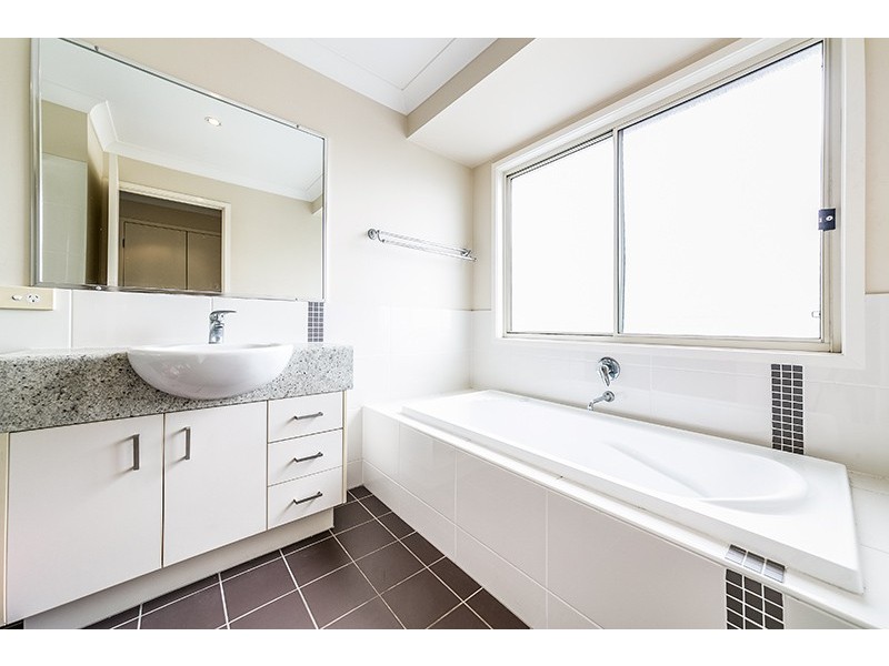 8/20 Pintu Drive, Tanah Merah QLD 4128