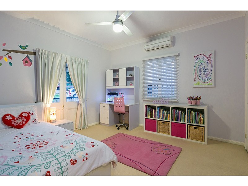 9 Effie Street, Bardon QLD 4065