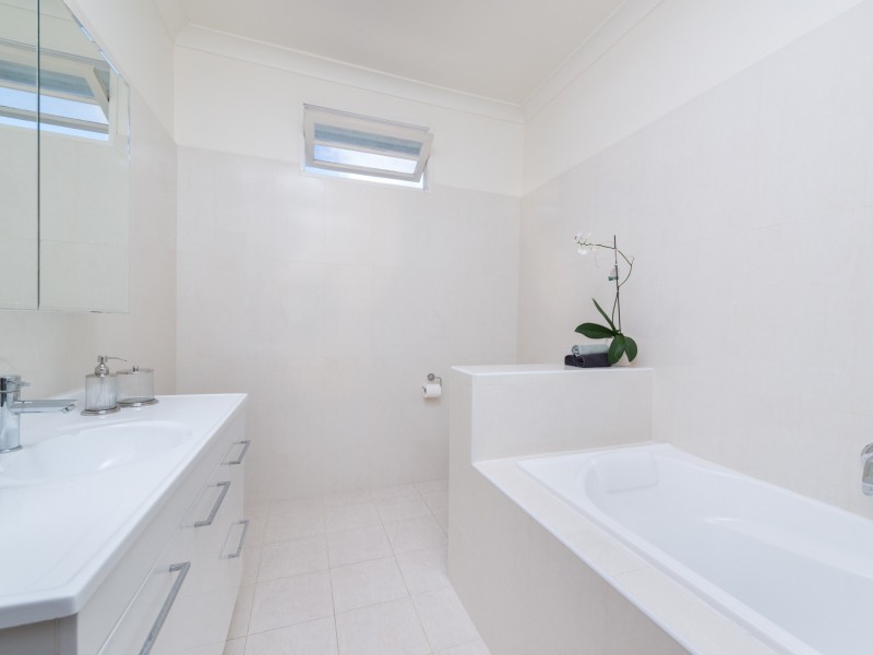67 Boundary Road, Bardon QLD 4065