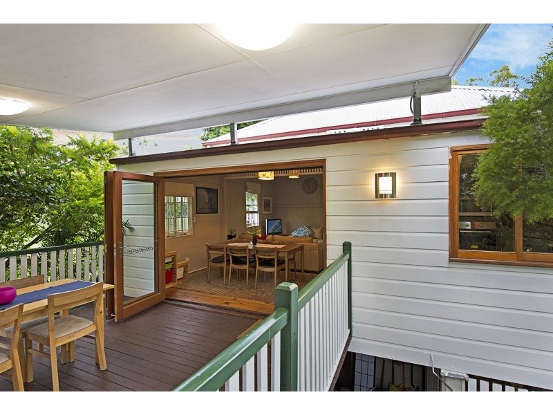 9 Alexandra Street, Bardon QLD 4065