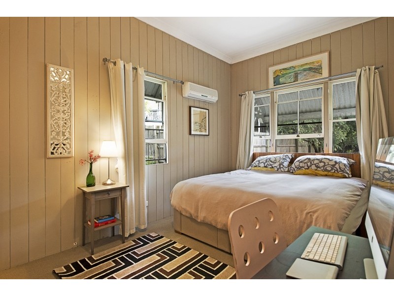 9 Alexandra Street, Bardon QLD 4065