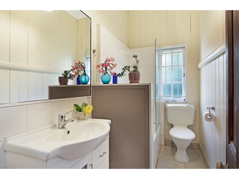 9 Alexandra Street, Bardon QLD 4065